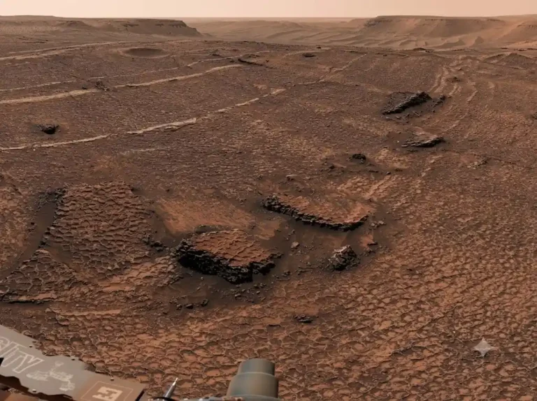ยาน Curiosity ค้นพบพื้นที่คล้ายรังผึ้งบนดาวอังคาร | Naza24